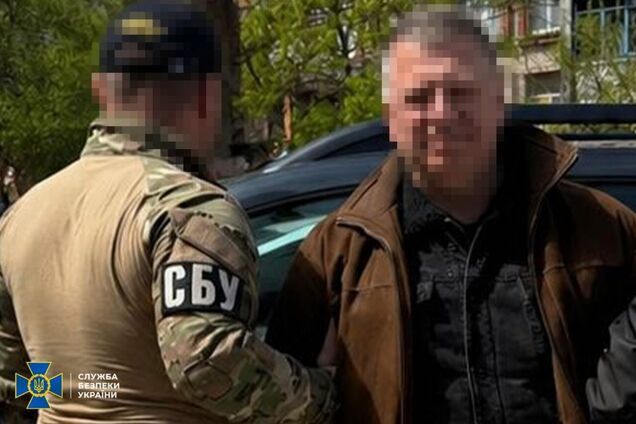 Намагався 'залягти на дно': СБУ затримала ексохоронця російської катівні, яка діяла під час окупації Херсона