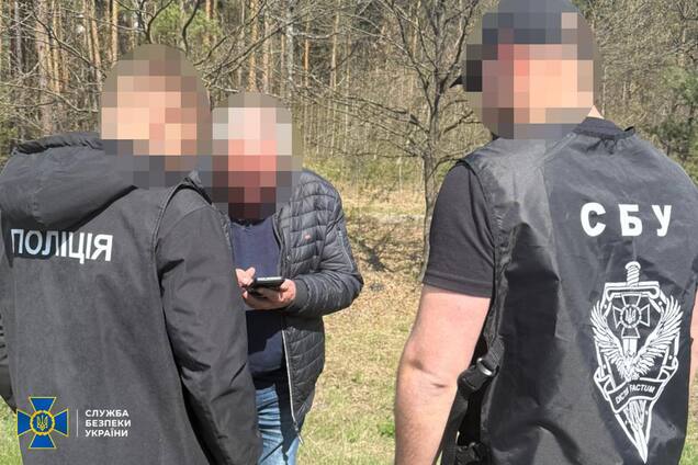 Угрожал отправить на фронт: на Львовщине задержали начальника бригады, который требовал по 50 тыс. с военных. Фото