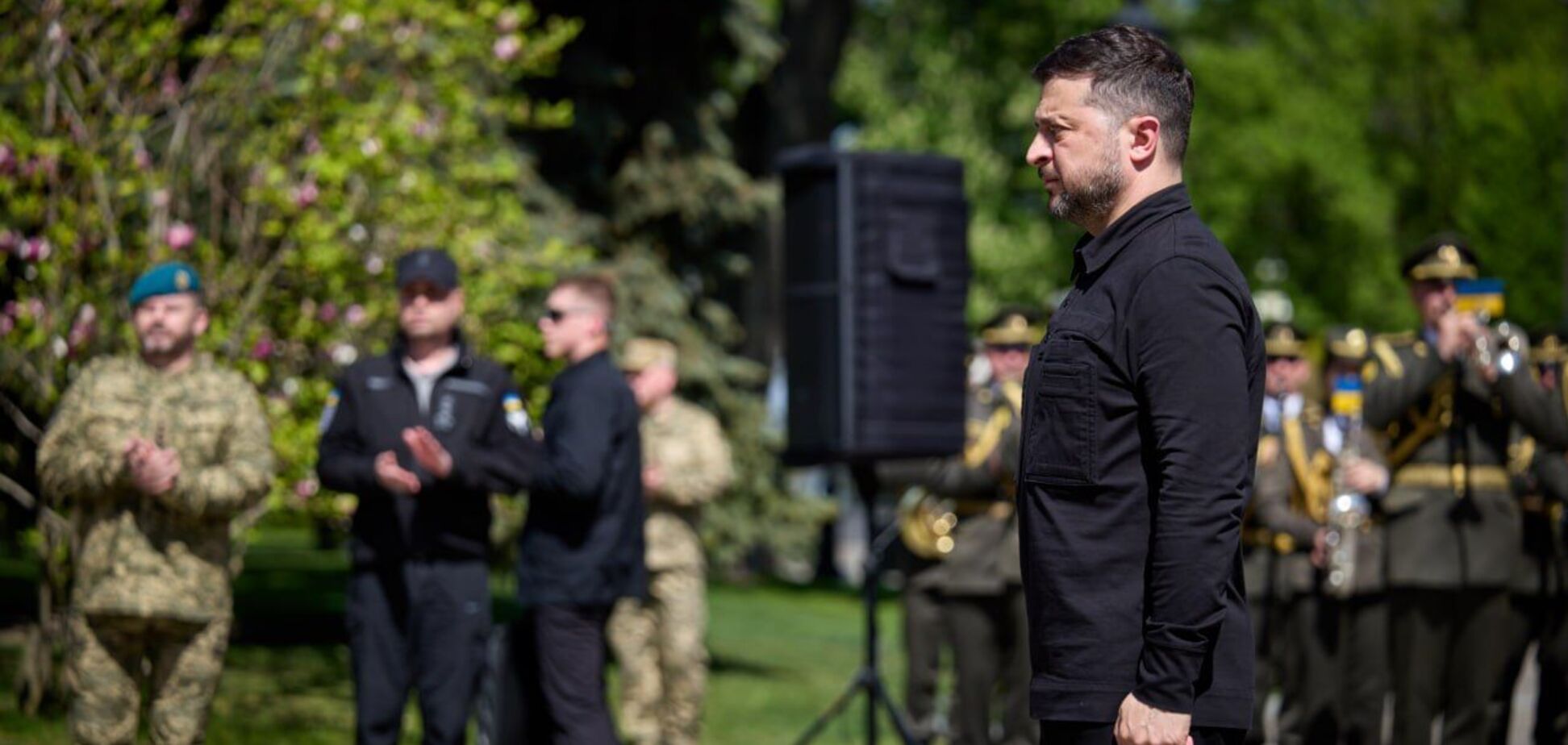 Зеленський анонсував нові контракти для піхотинців з 'більш відчутним фінансовим ресурсом'. Фото і відео
