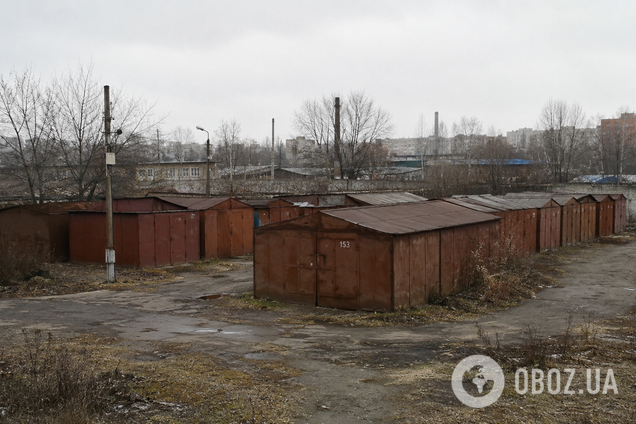 Почему в СССР было так много железных гаражей: почти все – коричневые