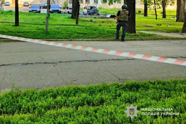 В Днепре взорвалось припаркованное авто: пострадали два человека. Фото