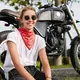Иллюстрация: девушка-подросток с мопедом