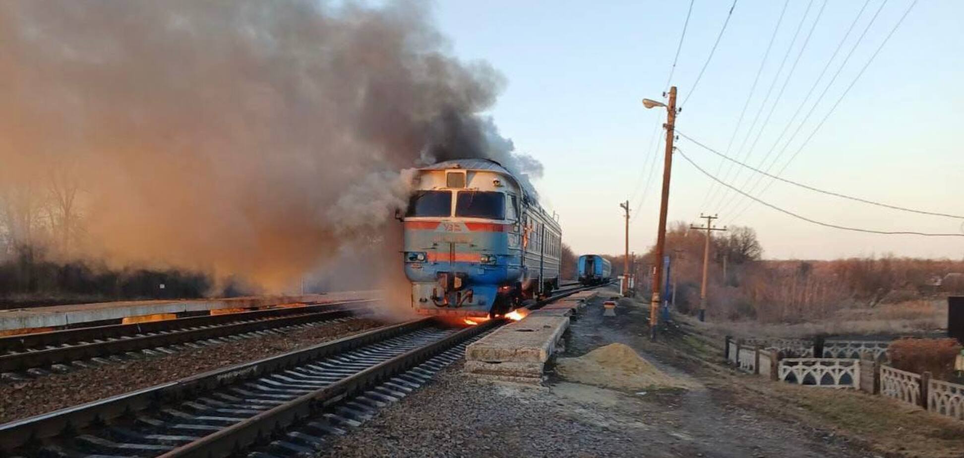 Ілюстрація - наслідки обстрілу Укрзалізниці