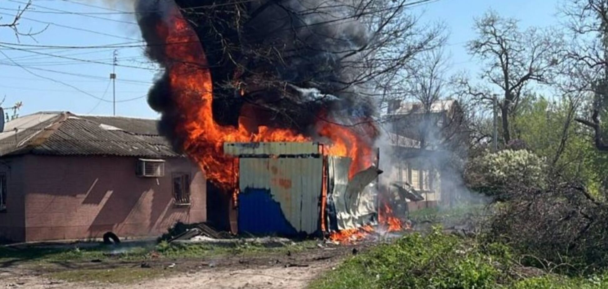 Россия ударила по Харькову: вспыхнул киоск, пострадали девять человек. Фото