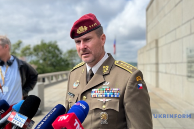 Начальник Генштабу Чехії назвав найбільшу загрозу для безпеки країни: як це пов'язано з парадом у Москві 9 травня