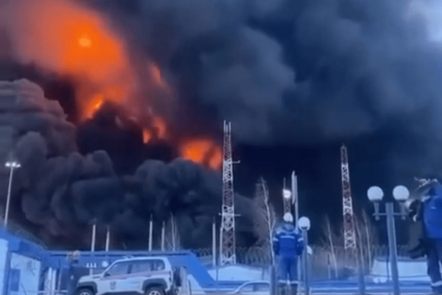 Произошел пожар: в СБУ раскрыли подробности операции по поражению НПЗ и нефтеперекачивающей станции в Перми. Фото и видео