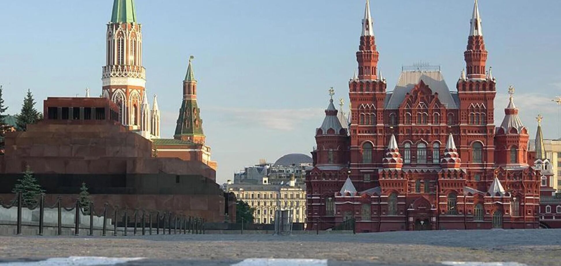Чому парад на Красній площі такий важливий для Путіна і як виглядає місце, яке вказав Зеленський в указі. Фото