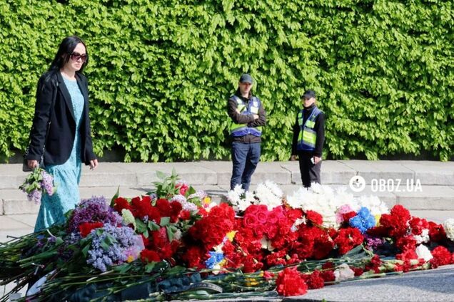 Не обійшлось без провокацій: як проходить День Перемоги у Києві. Фоторепортаж та відео