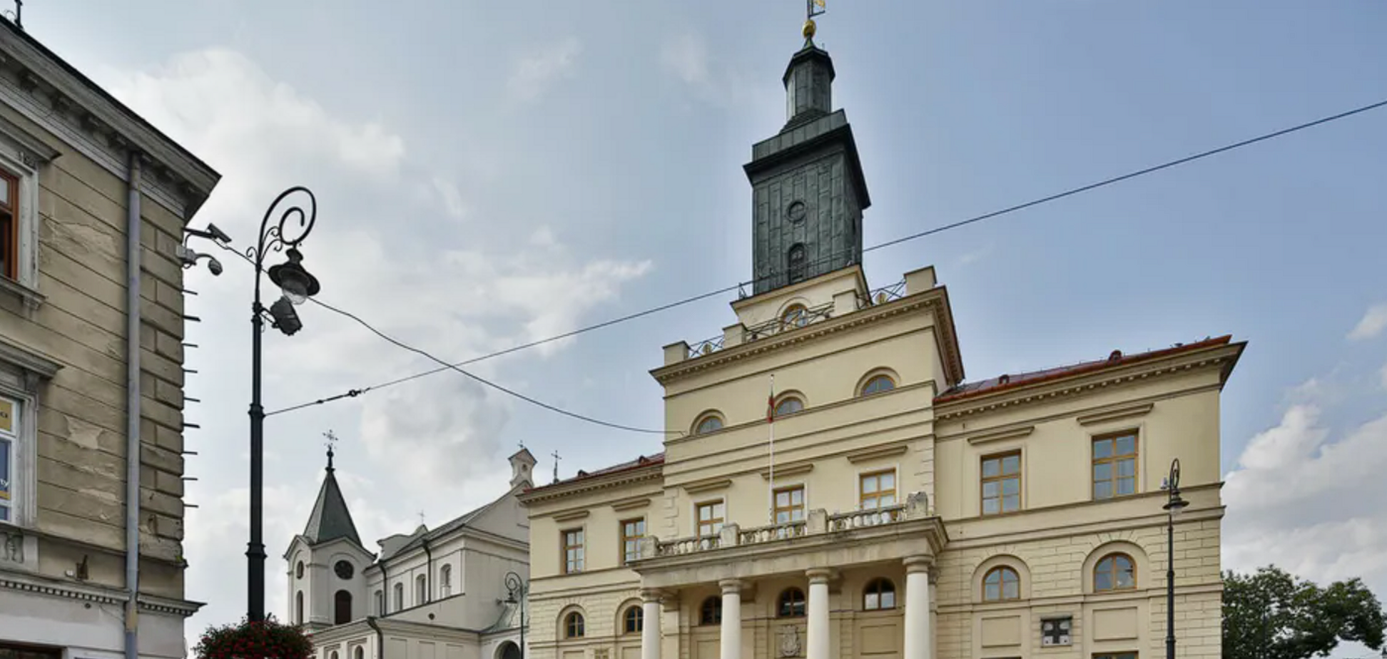 В Люблине со здания ратуши сняли флаг Украины из-за предоставления подразделению ССО названия 'имени Героев УПА'