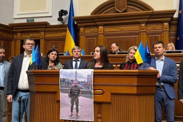 Сроки службы и финансирование: 'Евросолидарность' призвала Раду выполнить обещания перед военными