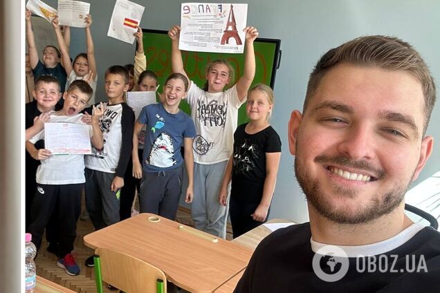 'Ми не маємо думати, де дістати папір чи що купити за свої гроші'. Віктор Демко – про проблеми НУШ, англійську в школах і вчителів-аніматорів