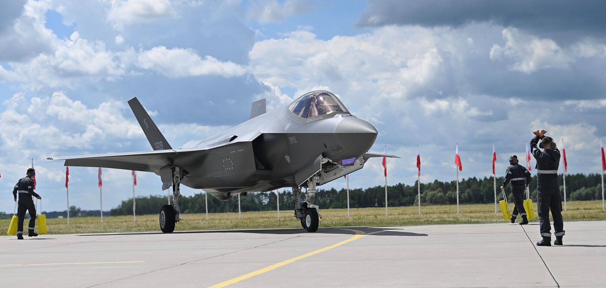 Самолеты получили название Husarz и стали первыми F-35