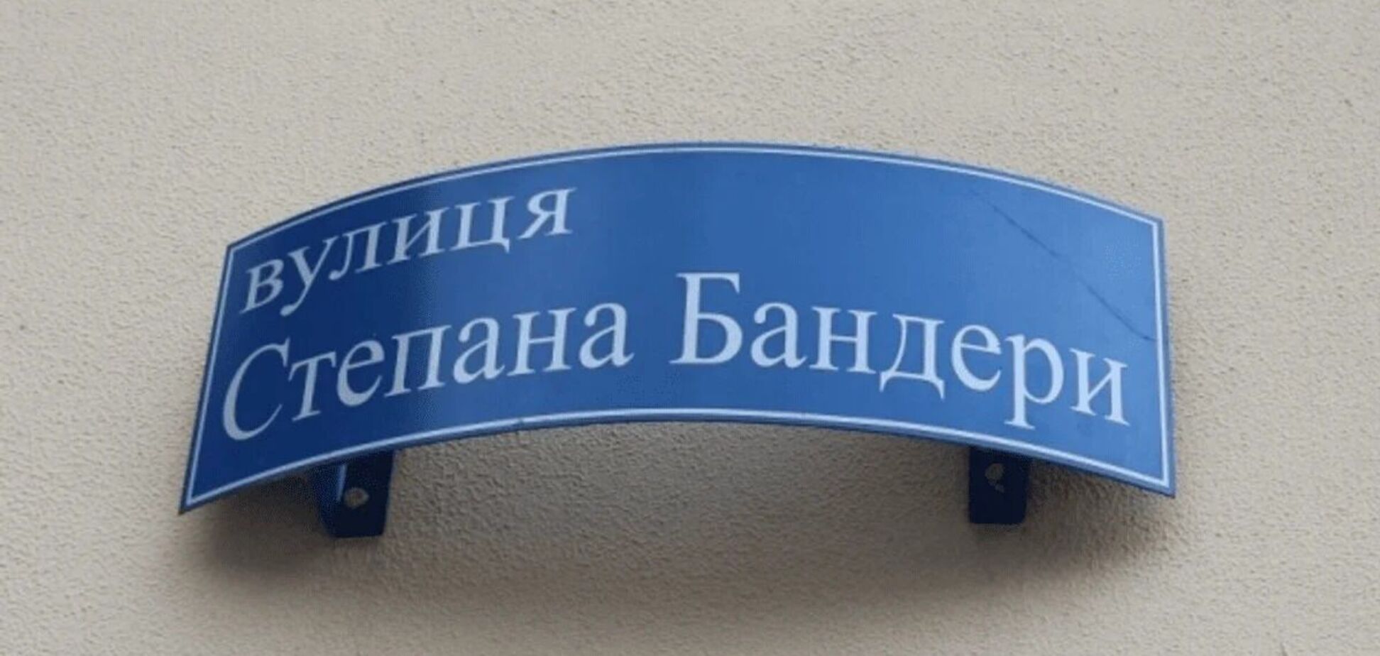 Историческую истерию Польши нужно игнорировать, а за рассыпанное зерно давать жесткий ответ