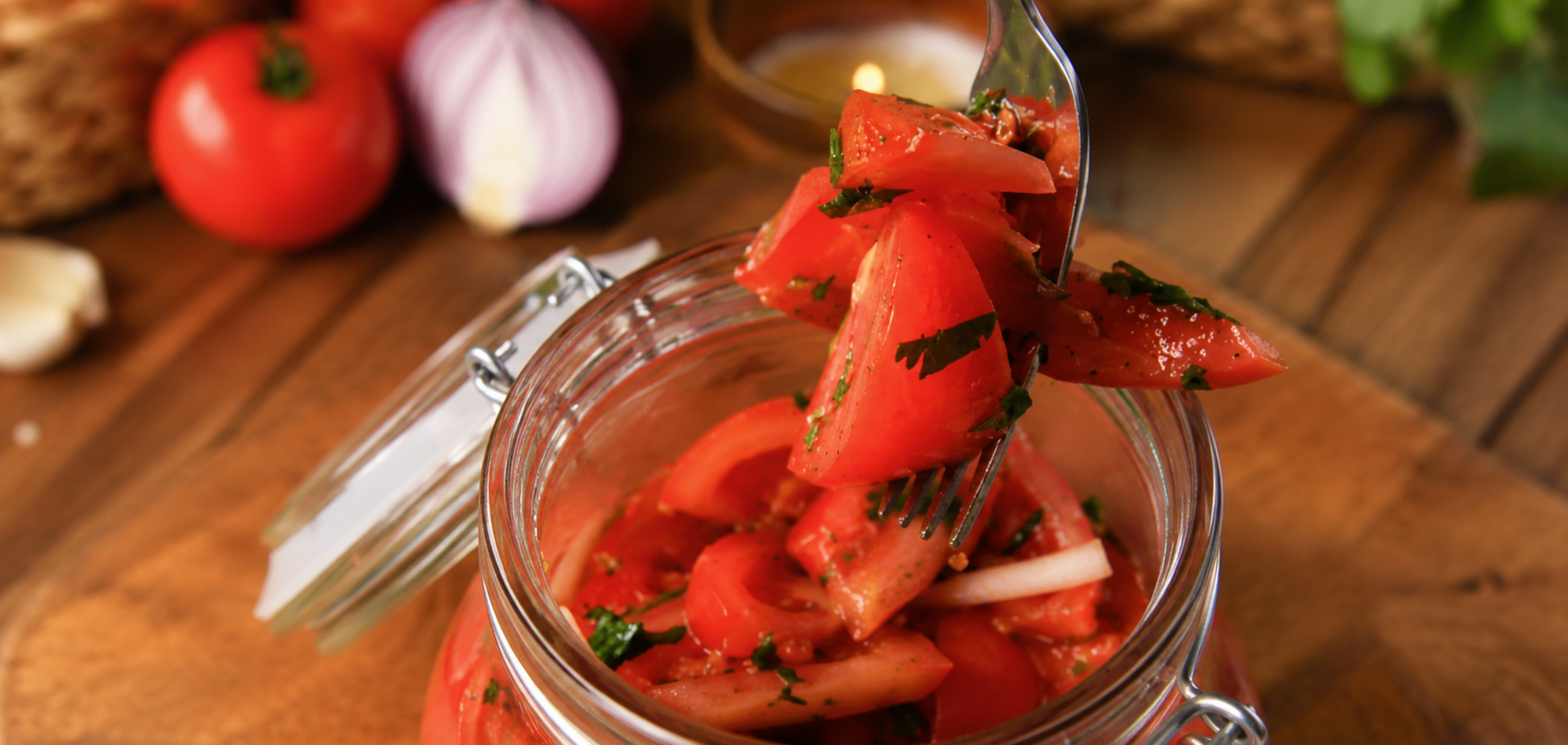 Сочные помидоры по-грузински: как приготовить вкусную закуску к шашлыку