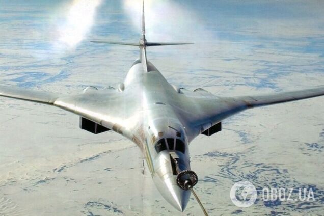 Россия подняла в воздух группу самолетов Ту-160 с аэродрома 'Украинка': возможны пуски крылатых ракет