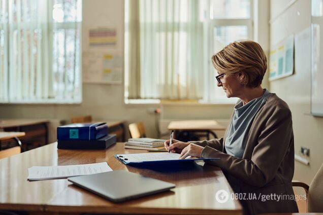 Майже 30 годин навантаження, а зарплата – 9700 грн: розповідь учительки математики про співбесіду в школі під Києвом вразила мережу