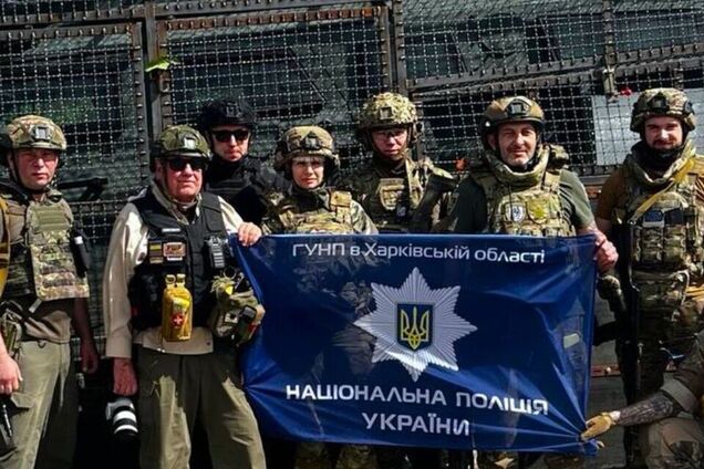Американский меценат Говард Баффет присоединился к эвакуации четырех жителей Купянщины. Фото