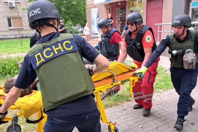 У Нікополі російський дрон вбив чоловіка та його матір на кріслі колісному: подробиці трагедії, фото