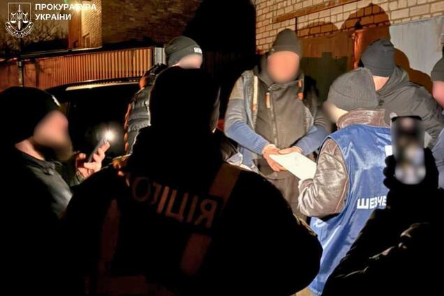 Угрожал рассказать матери: в Запорожье будут судить отца за изнасилование родной 12-летней дочери. Фото