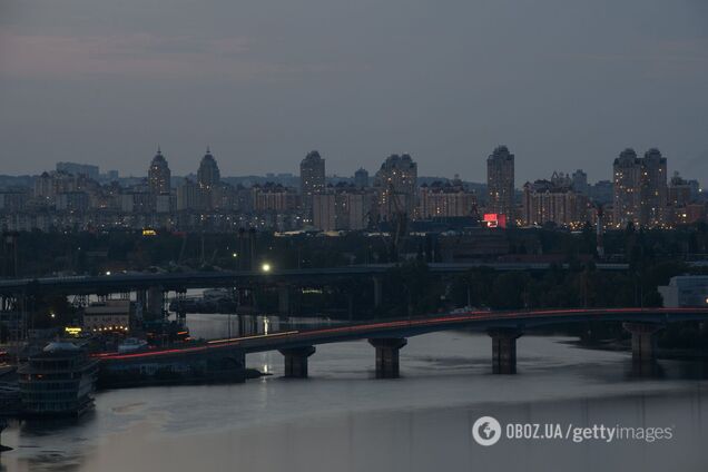 Киев во время отключений электроэнергии. Иллюстрация