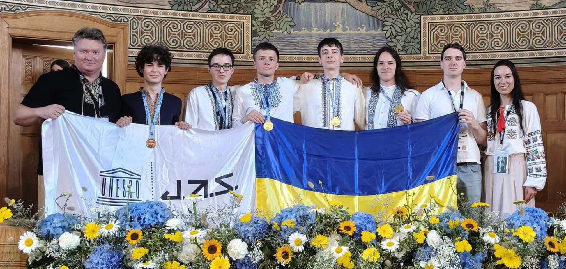 Фантастический триумф в Швеции: украинские школьники заняли первое место и обошли 40 стран на олимпиаде по физике