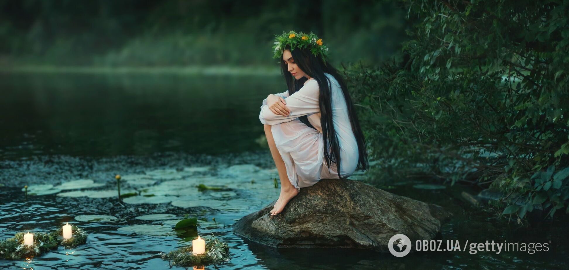 На Івана Купала дівчата плетуть вінки і ворожать на кохання, а в лісах люди шукають квітку папороті