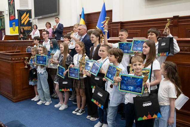 Кличко у Київради нагородив переможців та призерів кубку з шахів 'Кришталева тура'
