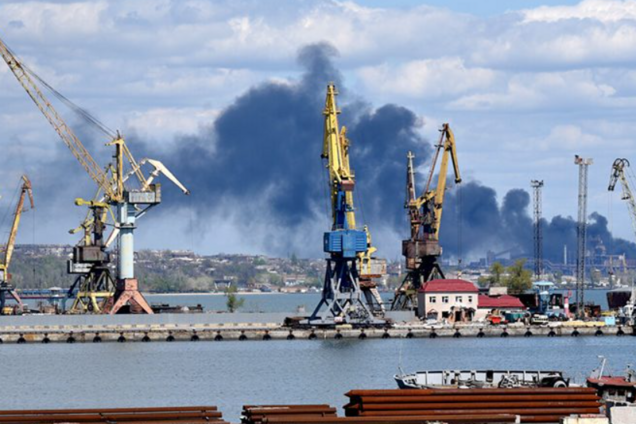 У Маріуполі уражено місце базування окупантів у порту: був потужний вибух