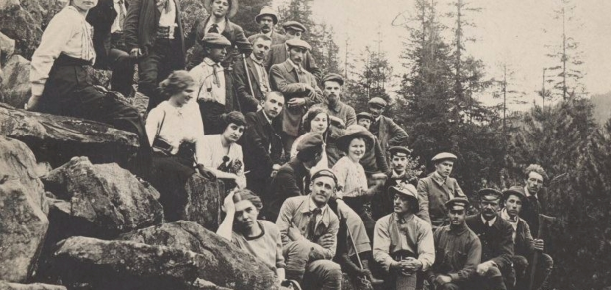 Начало XX века: в сети показали уникальные фото Львовского туристического клуба