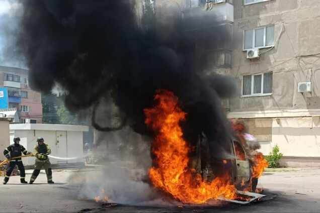 Враг более 40 раз атаковал Днепропетровщину: загорелись пшеничное поле и админздание, 9 пострадавших