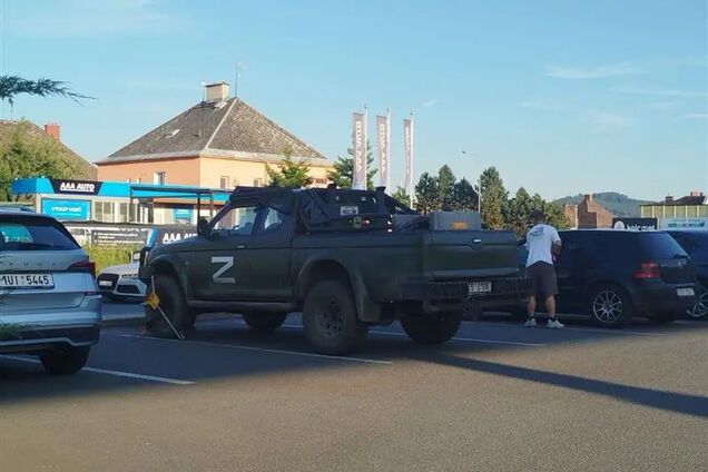 У Чехії чоловік їздив на пікапі з літерами Z: як його можуть покарати. Фото