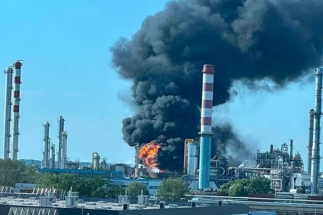 Четвертый по величине НПЗ России приостановил работу после удара со стороны Украины – Reuters