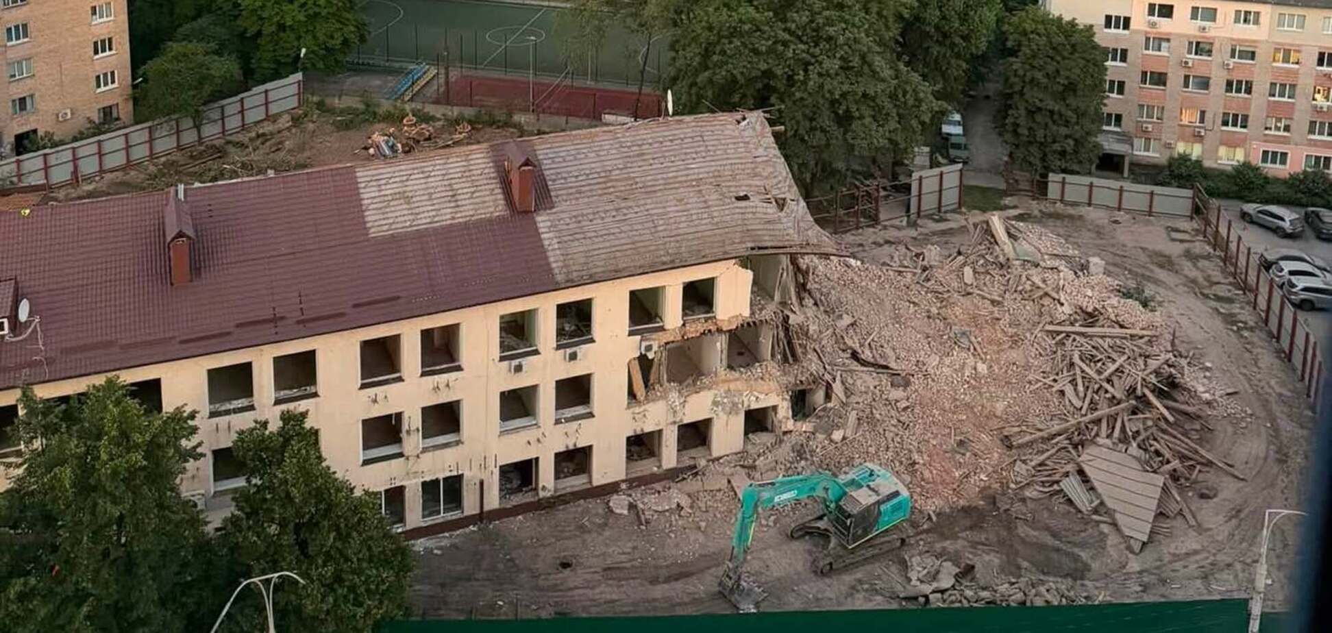 И враги не нужны: в особо охраняемой зоне вблизи Лавры хотят построить 23-этажку