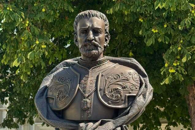 Памятник гетману Ивану Мазепе