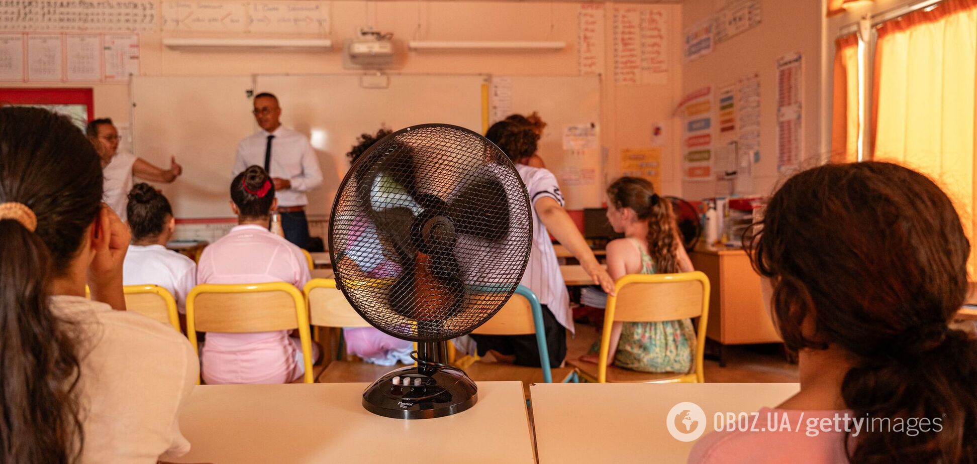Босоніж і з відкритими вікнами: як навчаються діти в європейських школах під час аномальної спеки