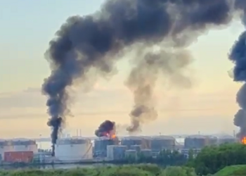 'Є хороші результати': Зеленський підтвердив ураження нафтового терміналу у Петербурзі і підприємства в Тамбовському регіоні. Відео