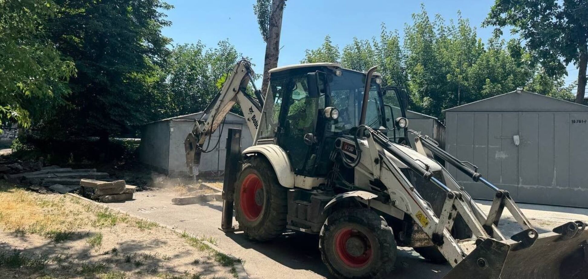 На проспекті Слобожанському проводять комплексне оновлення внутрішньоквартального проїзду