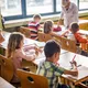 'Детей учат не просто запоминать информацию'. Украинка назвала три навыка, которые даёт школа в США, и вызвала дискуссию в сети