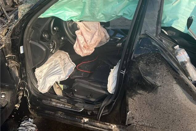 Кривава ДТП у Києві: загинули двоє чоловіків, жінка і 12-річний хлопець, троє травмованих. Фото, відео