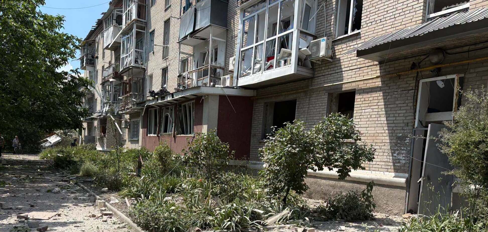 Оккупанты атаковали Славянск: среди раненых – 17-летняя девушка. Фото и видео