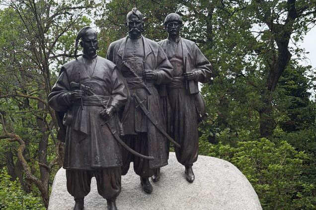Памятник трем казакам в Вене стал частью международного проекта Talking Statues