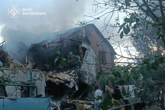 Россияне атаковали дроном жилой дом на Запорожье: среди пострадавших женщина и двое детей. Фото