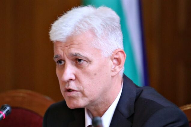 'Время сесть за стол переговоров': в Болгарии заявили, что больше не будут поставлять оружие Украине