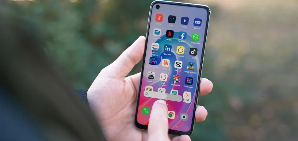 Що робити, якщо у вас вкрали телефон: інструкція для Android та iPhone