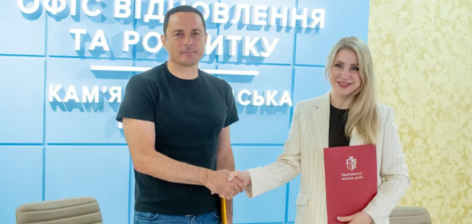 'Сердце Азовстали' подписало меморандум с громадой Каменского о развитии политики, ориентированной на ветеранов