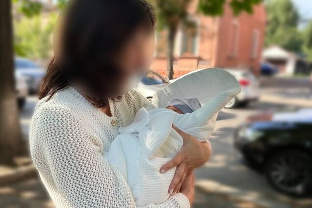 В Ивано-Франковске мать продала новорожденного сына за 20 тысяч долларов: её поместили под стражу