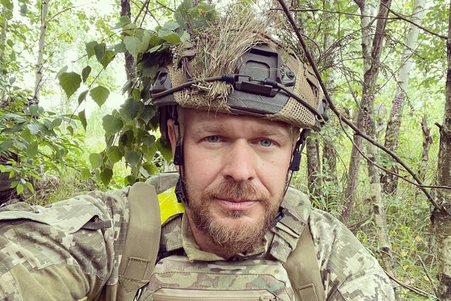 До армии он выглядел хуже: как служба в ВСУ 'омолодила' лидера группы 'Тартак' Александра Положинского. Фото до и после