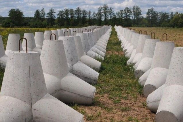 Сотни миллионов злотых и всего 10 км в год: как в Польше ведётся строительство 'Восточного щита' на границе с РФ и Беларусью
