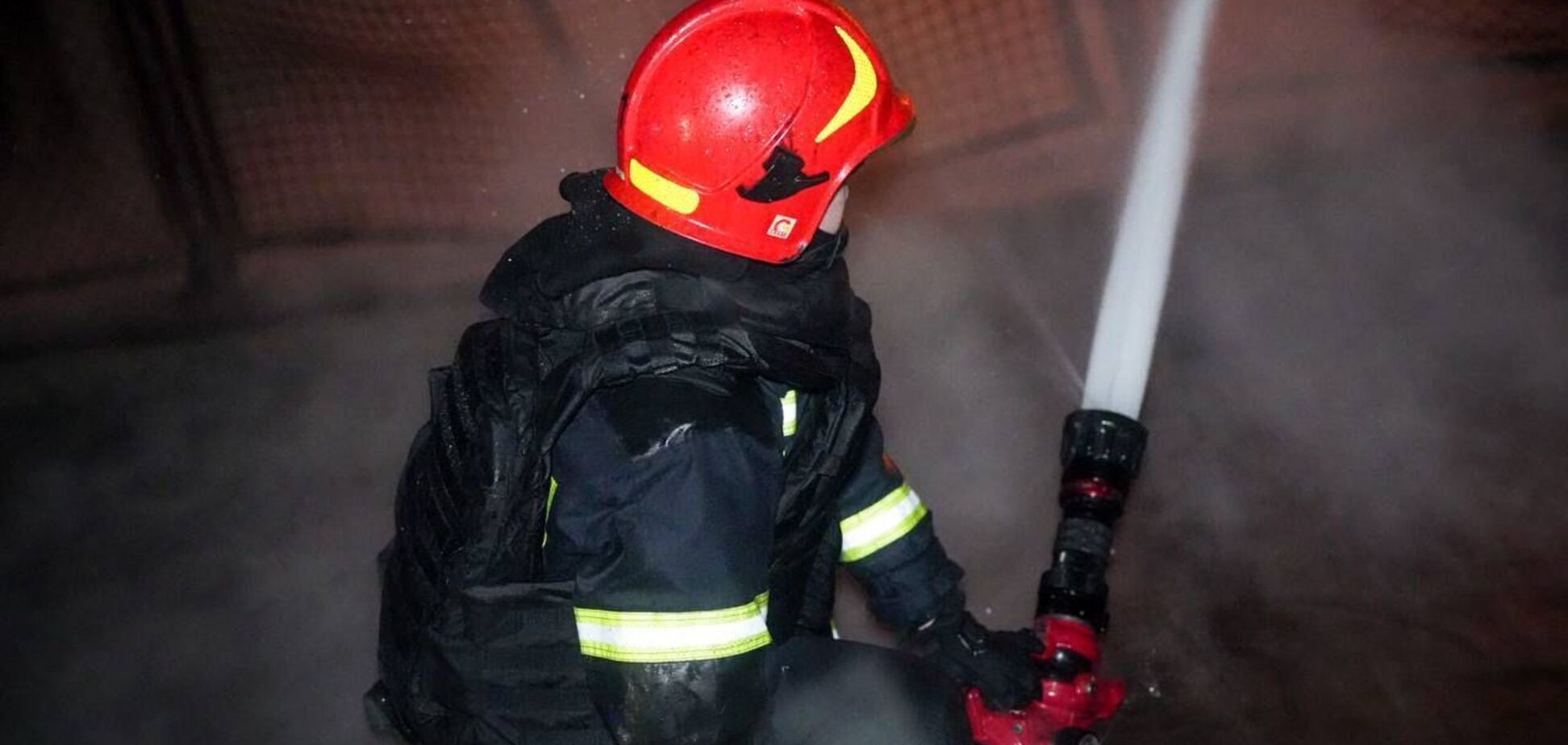 Рятувальники долають наслідки обстрілу Одеси. Ілюстративне фото