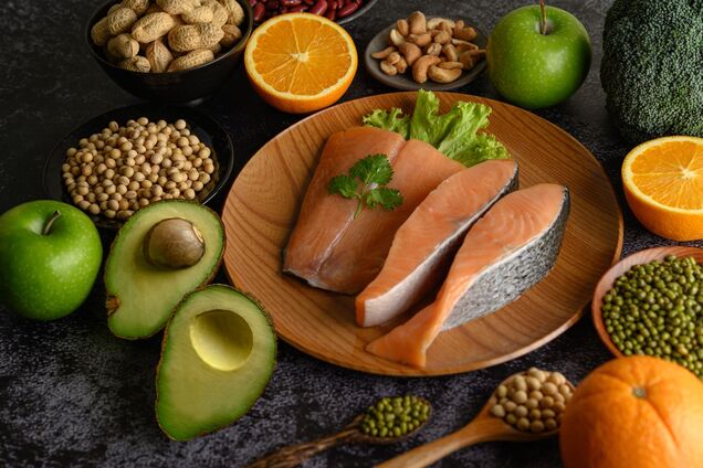 7 продуктов, которые помогают контролировать уровень холестерина: врач назвал лучшие варианты для ежедневного рациона